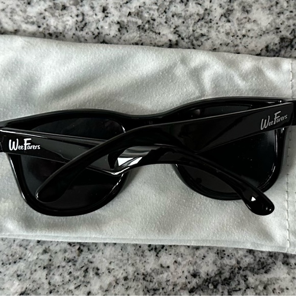 WeeFarers Baby Sunglasses Age 0-1 - Picture 3 of 5